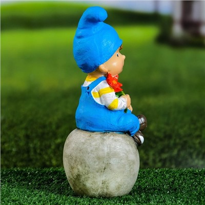 Садовая фигура "Мальчик на шаре"