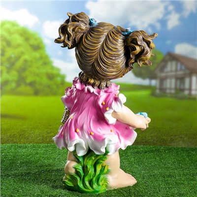 Садовая фигура "Девочка с корзиной цветов"